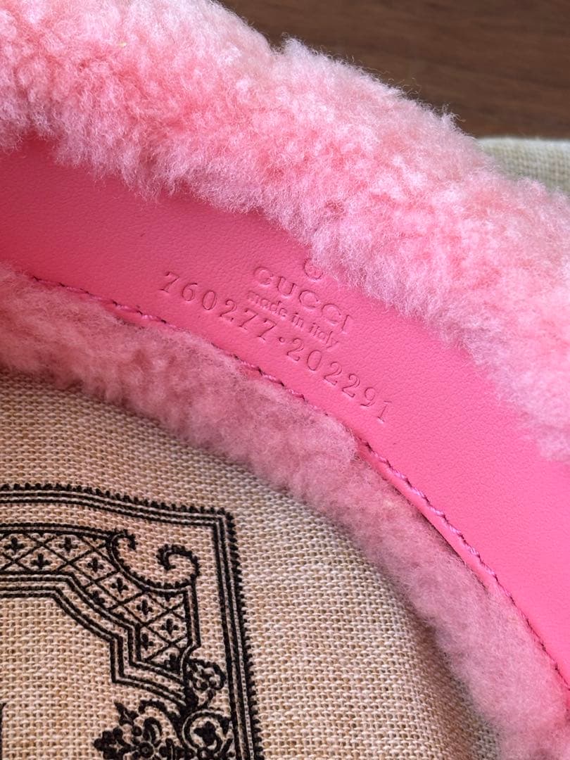 グッチ　 GUCCI ピンク ファー イヤーマフ