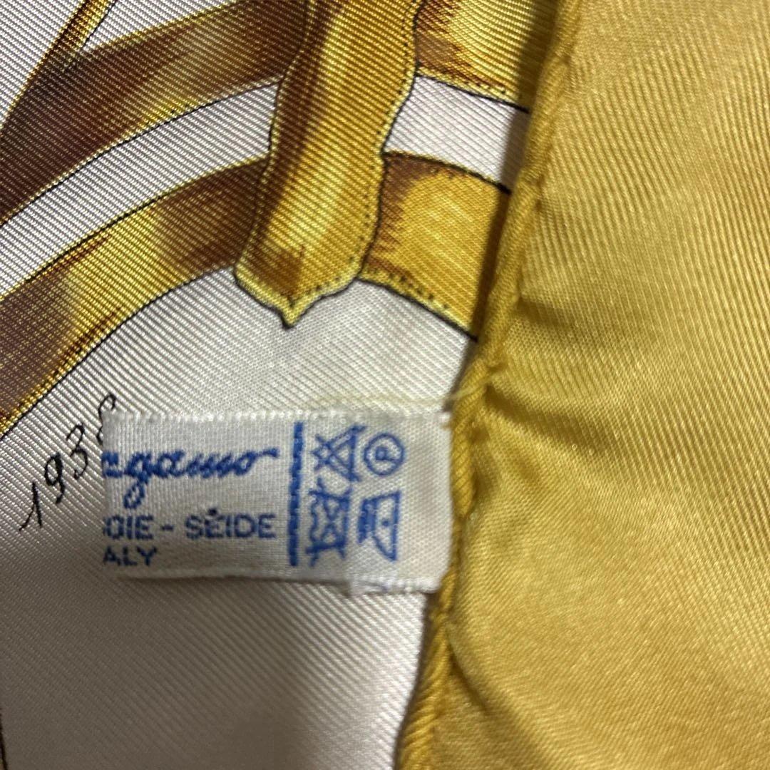 Salvatore Ferragamo シルクスカーフ 1997年製