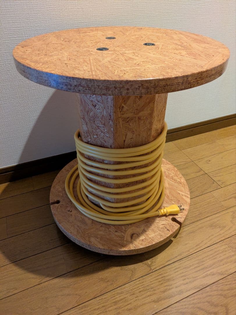 サイドテーブル　ケーブルドラム　延長コードリール　OSBボード製　男前