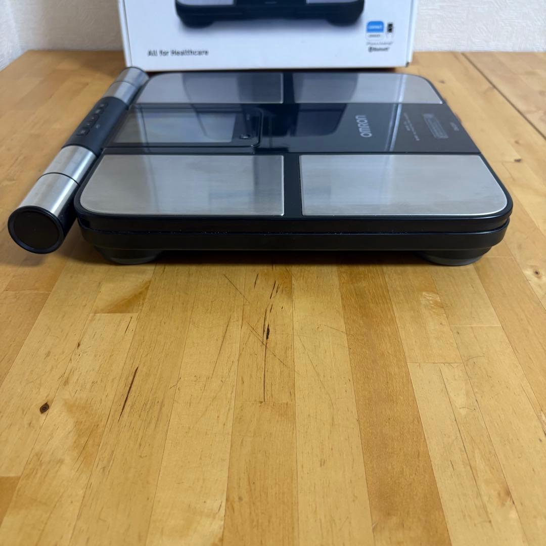 オムロン 体重体組成計 HBF-702T Karada Scan 3-2