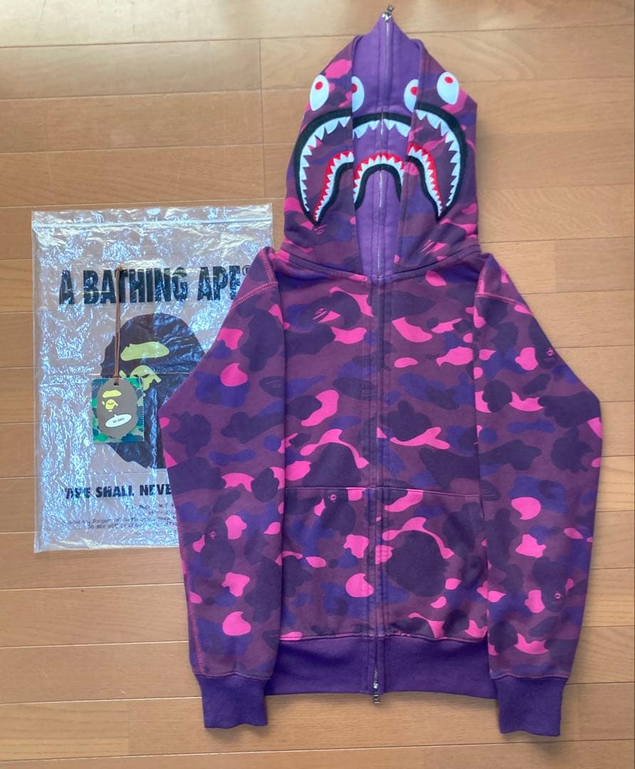 (like)A BATHING APE シャークパーカー Mサイズ
