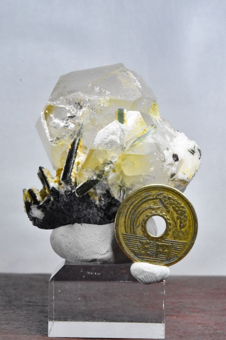 スカルドゥ産 グリーントルマリン.ショールwithクォーツ