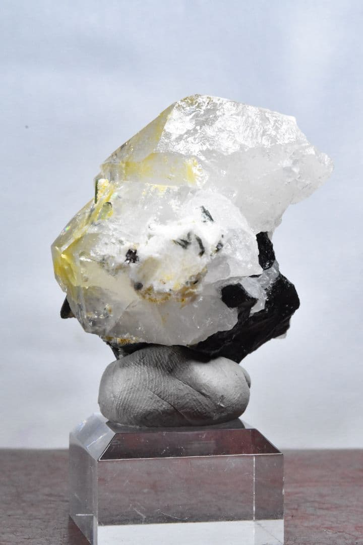 スカルドゥ産 グリーントルマリン.ショールwithクォーツ