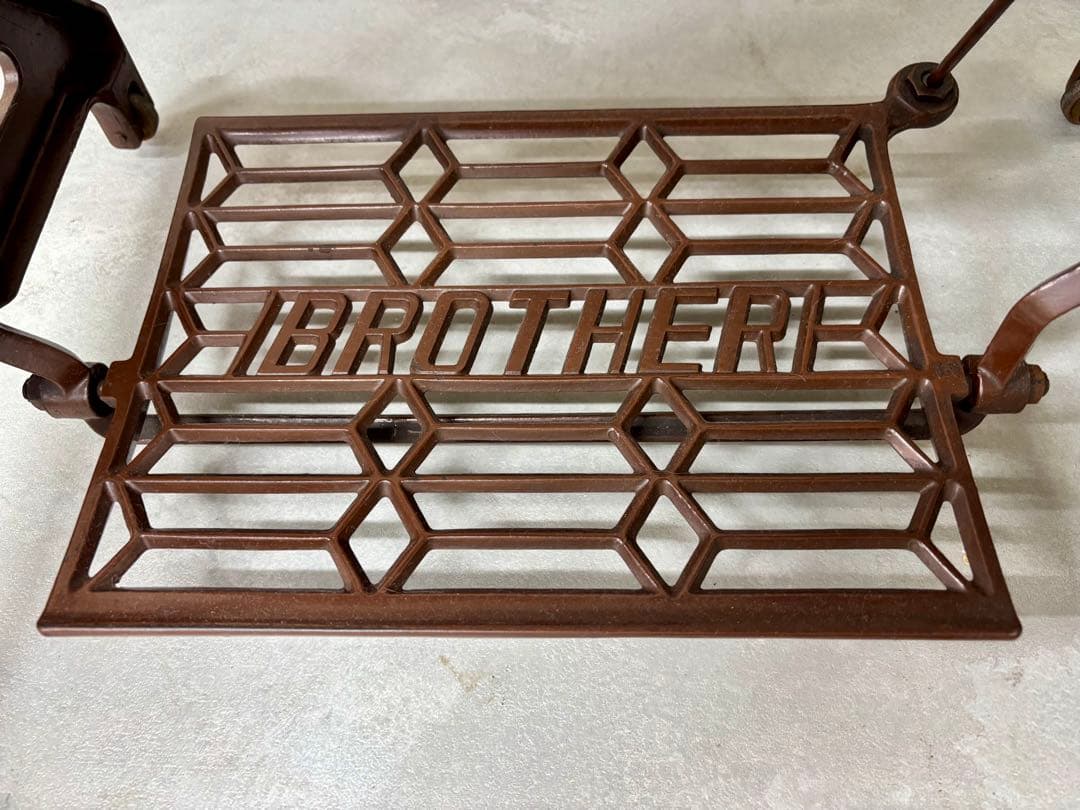 【最終値下】BROTHER 足踏みミシンテーブル アンティークテーブル　レトロ