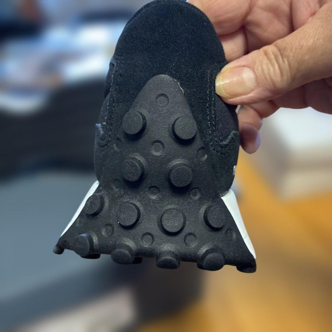 ニューバランス　ＭＳ327ＬＨ1 24.5センチ