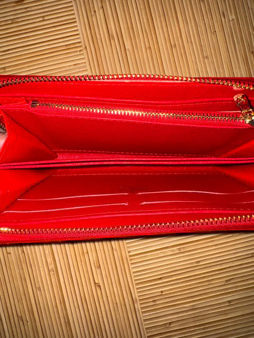 ルイ・ヴィトン レッド 長財布