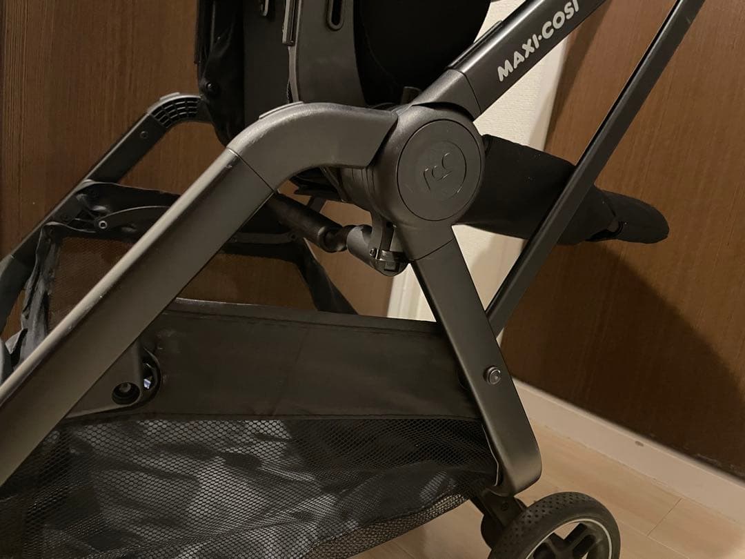 Maxi-Cosi マキシコシ　Leona レオナベビーカー