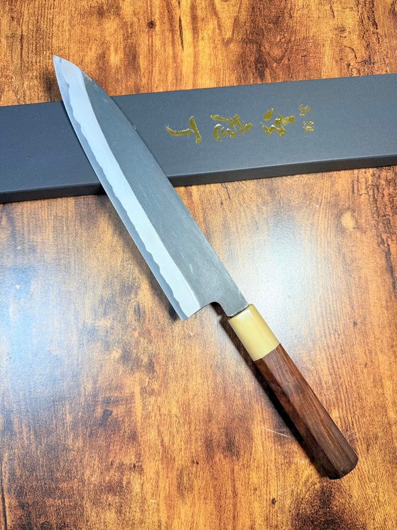 森本光一作　和牛刀 黒打 包丁　8寸　白ニ鋼　紫檀白水牛八角柄