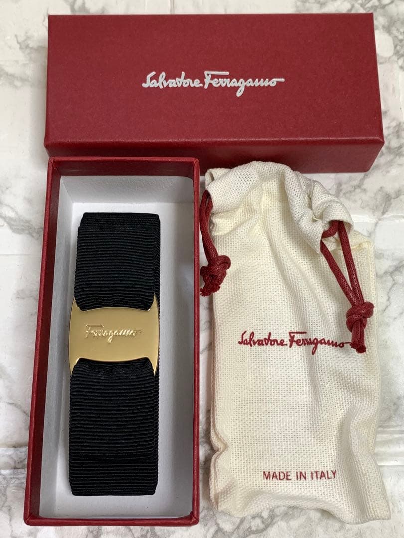 サルヴァトーレ フェラガモ バレッタ 黒