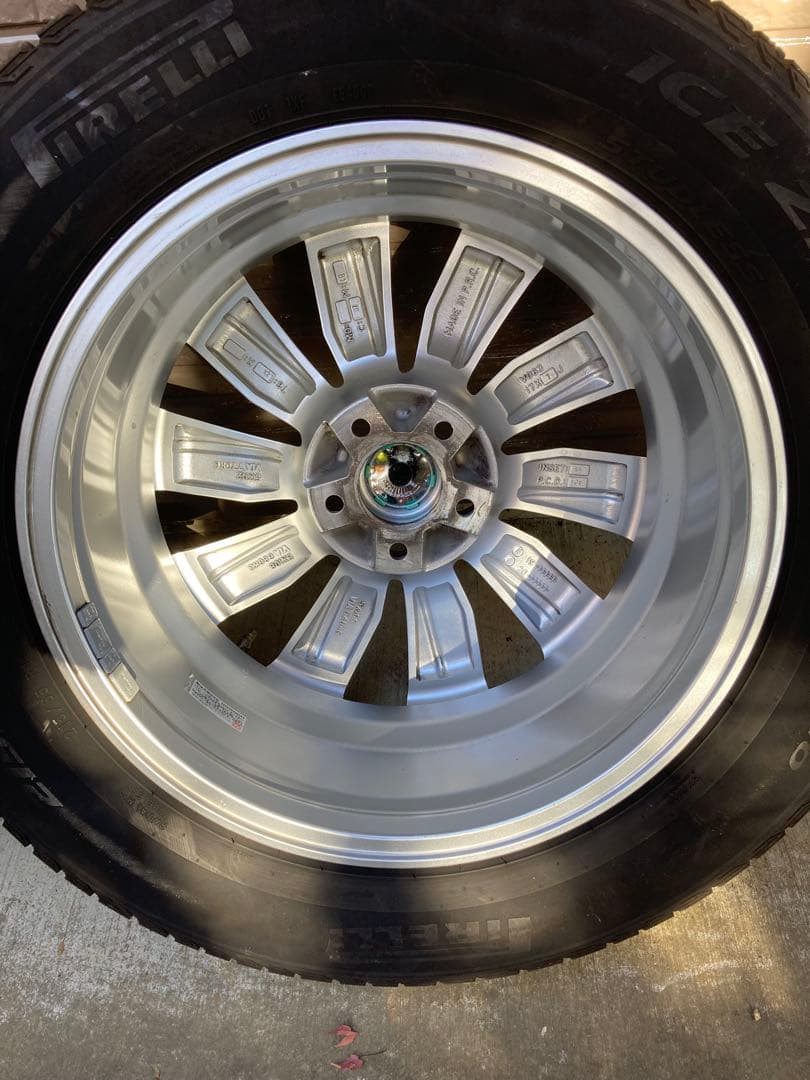 【2023年製バリ溝】スタッドレス シトロエンC5エアクロス プジョー 5008