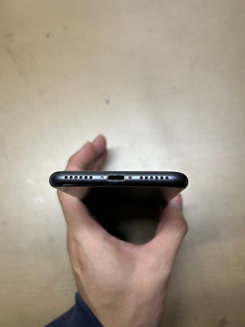 Apple iPhone 8ブラック