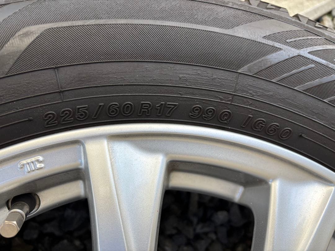 アルファード　ヨコハマタイヤスタッドレス　2020年　ディラー保管