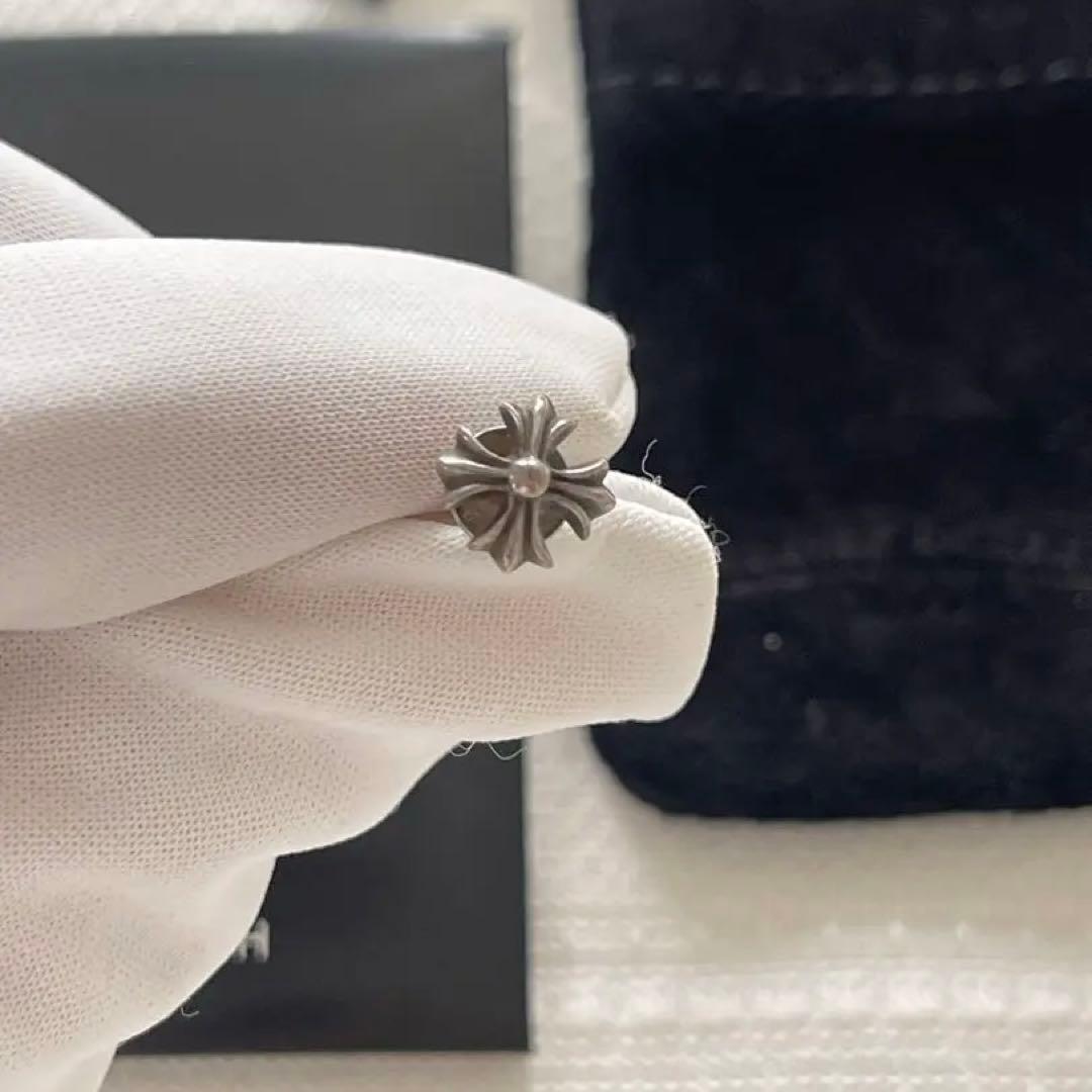 CHROME HEARTS シルバーピアス CHプラス　スタッド 片耳