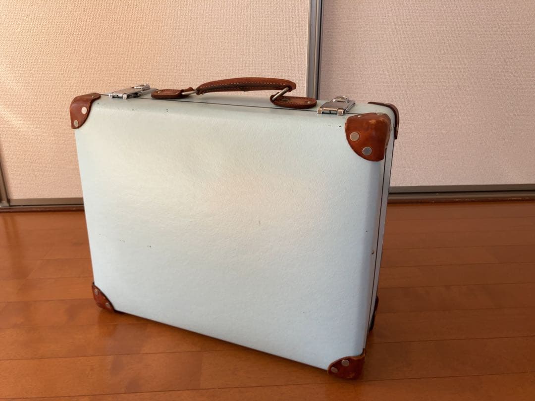 グローブトロッター GLOBE TROTTER スーツケース エアキャビン 水色