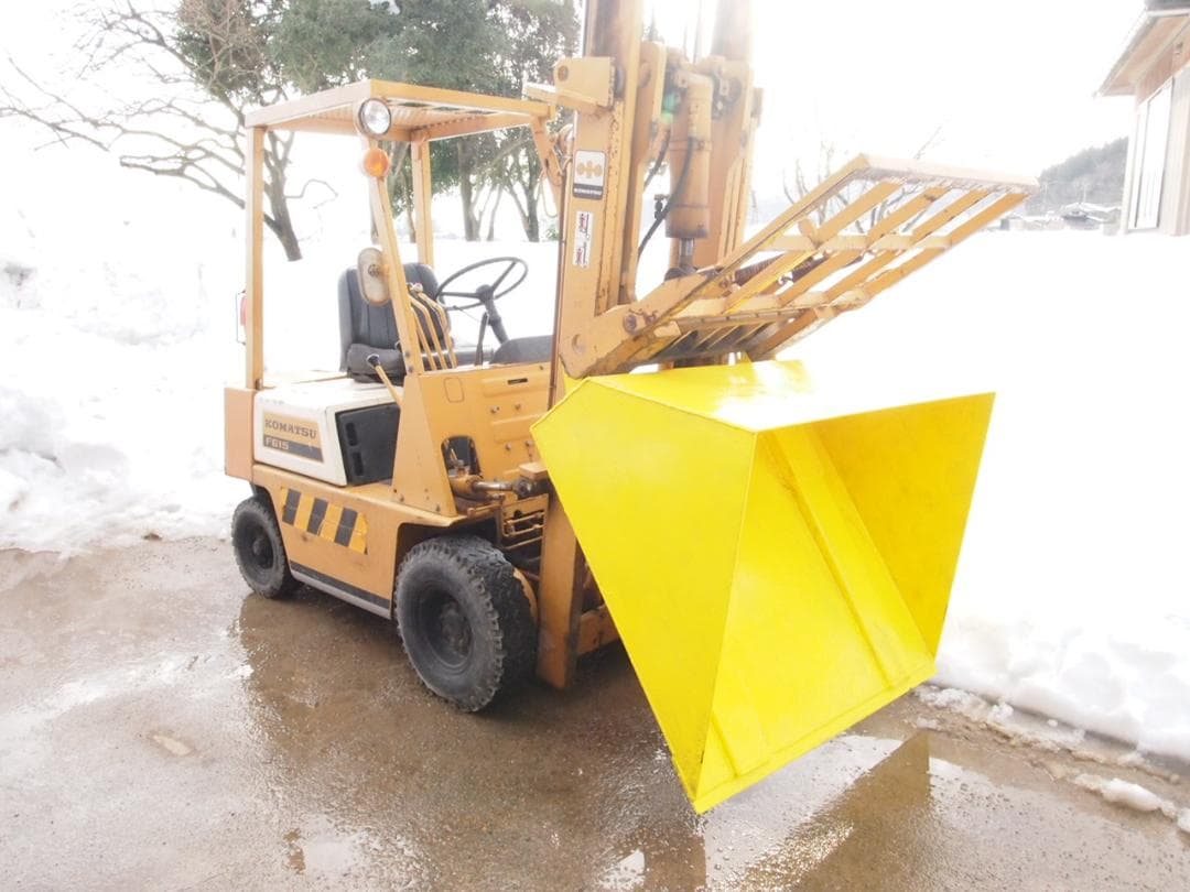 除雪に最高！コマツフォークリフトヒンジ、バケット付き、富山、石川金沢引き取り限定