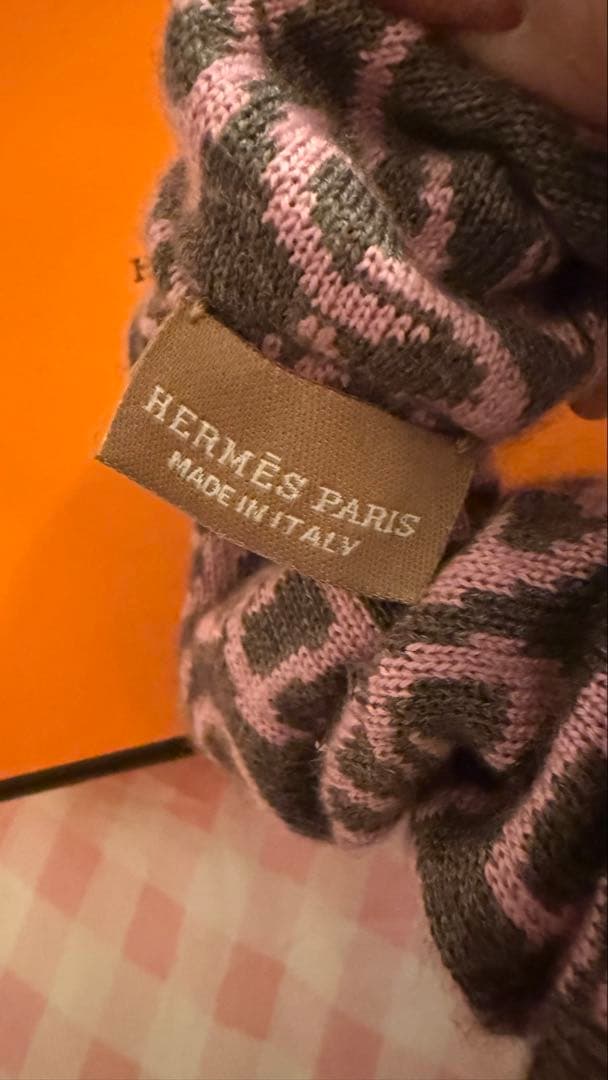 HERMEエルメス Claudiaシュシュナウサ柄 カシミヤ シルク シュシュ