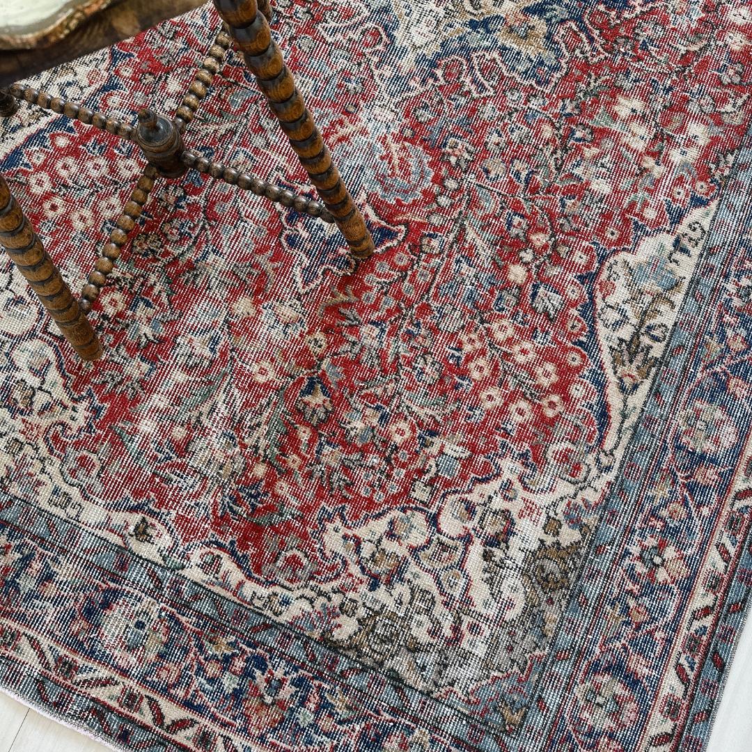 トルコ ヴィンテージラグ A131 超大判 ダークレッド ネイビー メダリオン