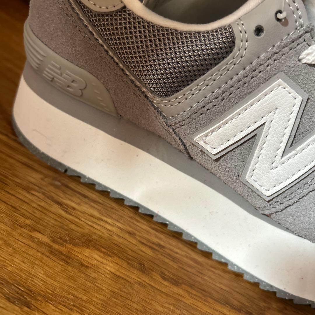 新品タグ付き　New Balance 574 グレー スニーカー　24センチ