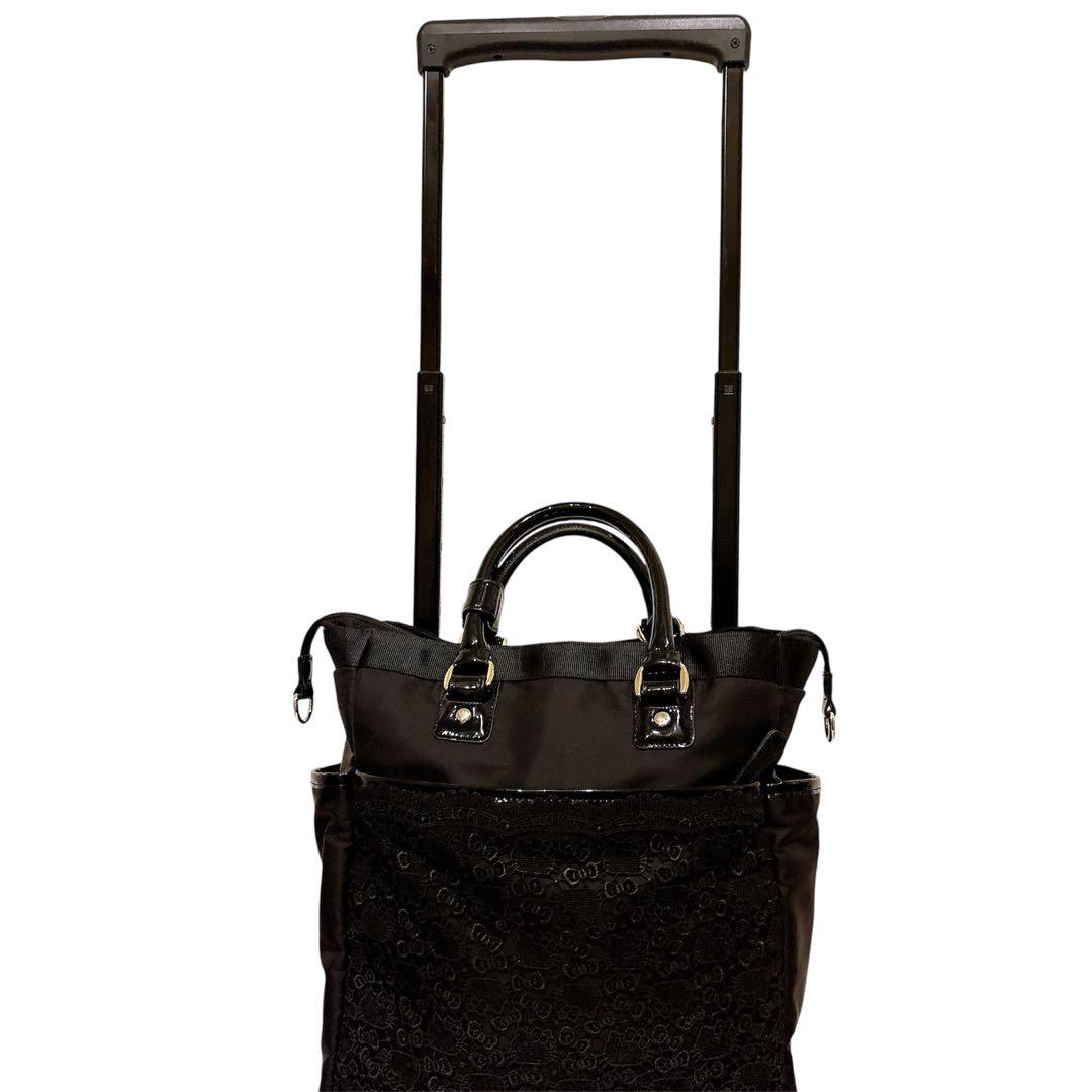 SWANY スワニー　ハローキティ　キャリーバック　キャリーケース