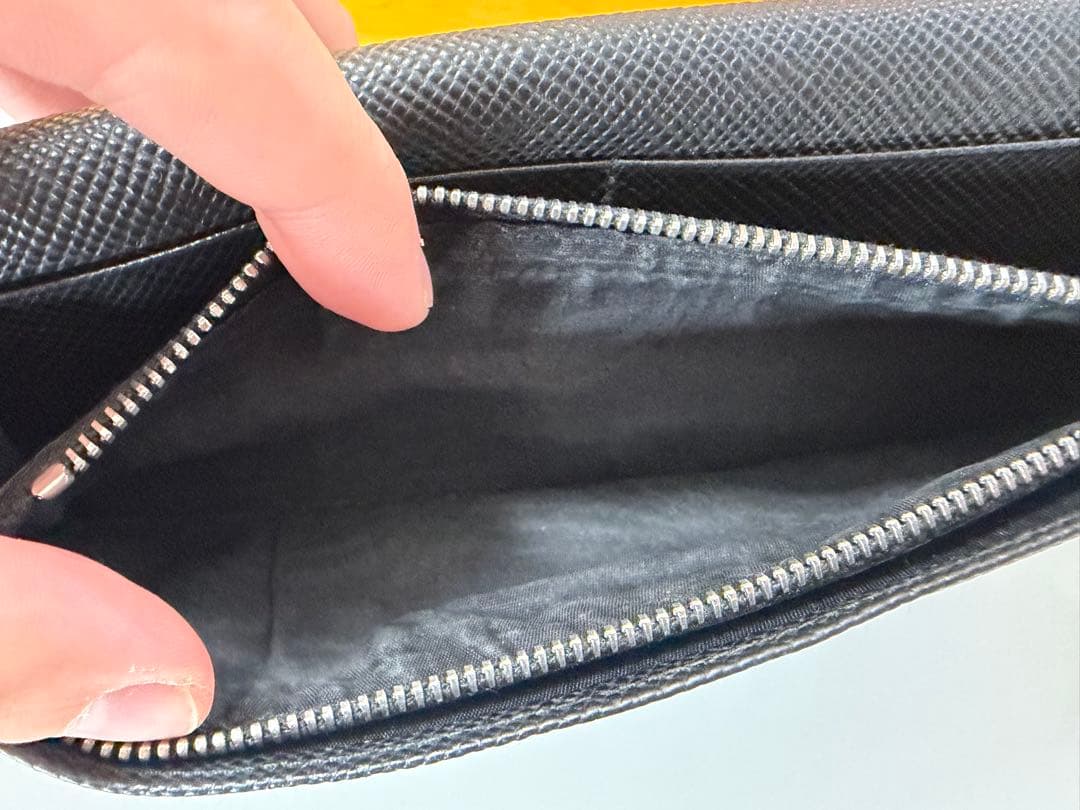 【PRADA】プラダ　長財布　ブラック