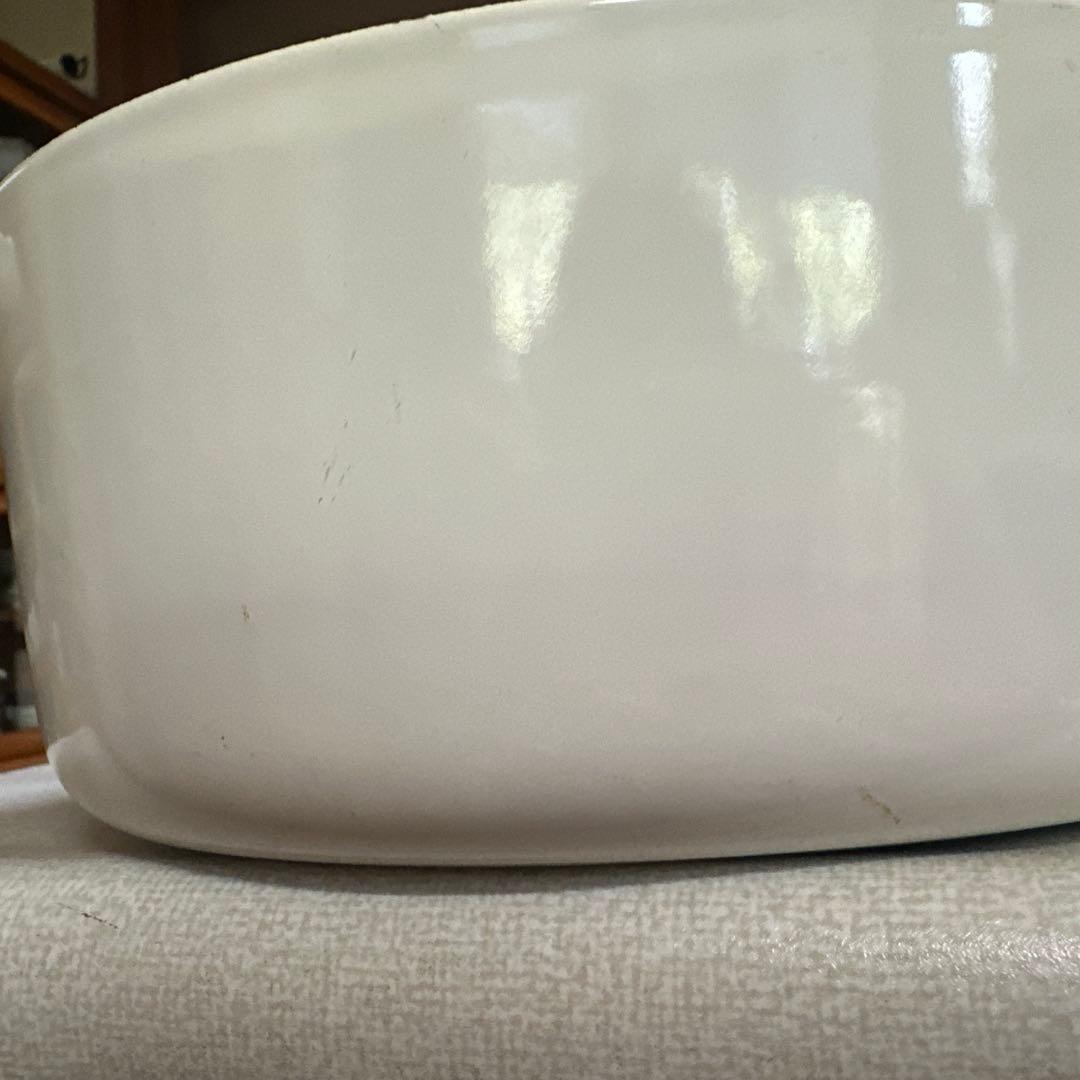 ☆ル・クルーゼ　オーバル両手鍋　25㎝　 ホワイト