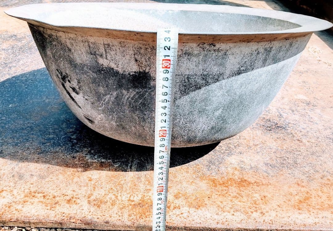 特大66cm アルミ浅釜 軽量／金魚メダカ飼育・ビオトープ・イベント冷却用に