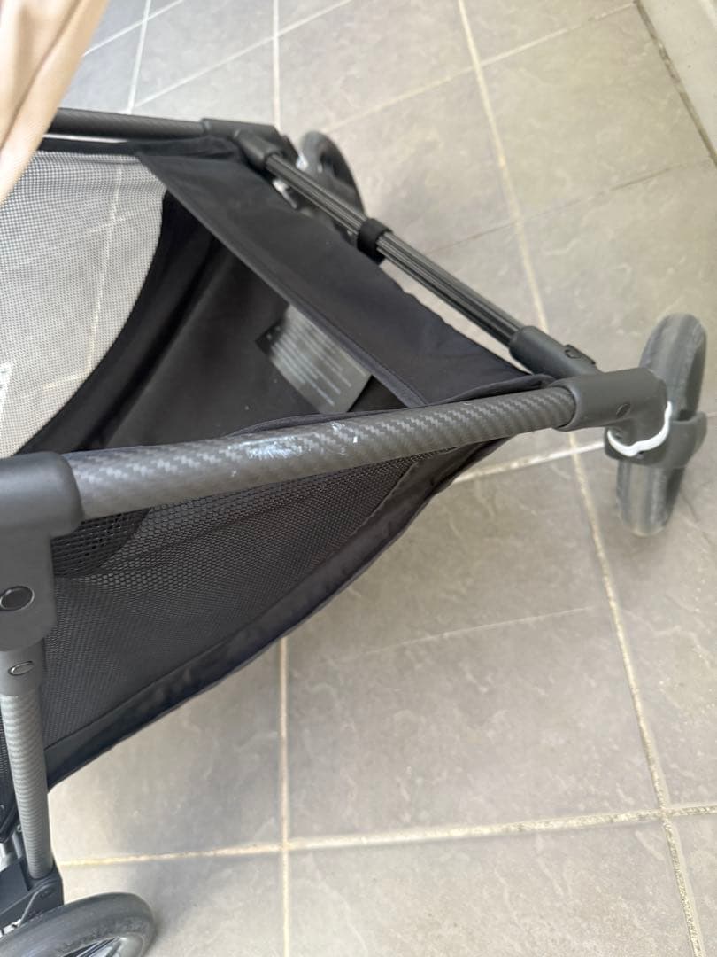 【美品】cybex メリオカーボン 2024アーモンドベージュ　使用10回未満