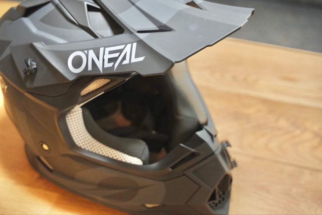 O'NEAL 2S ブラック モトクロスヘルメット