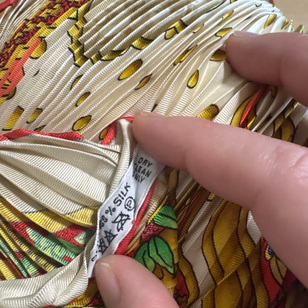 HERMÈS スカーフ 太陽デザイン