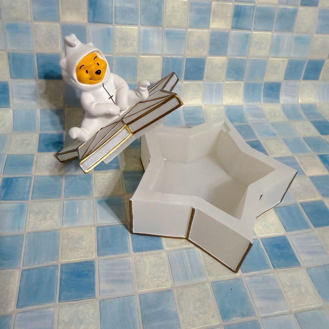 ディズニー　くまのプーさん　星になったプーさん　星型の小物入れ