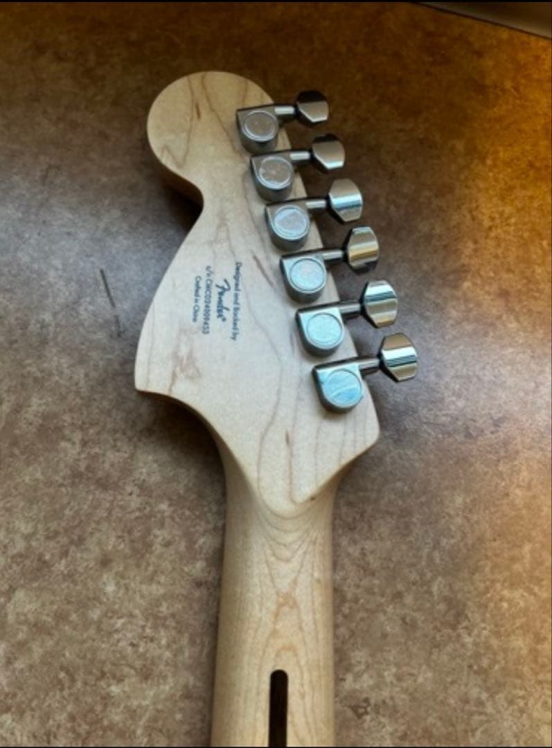 Squier Stratocaster エレキギター