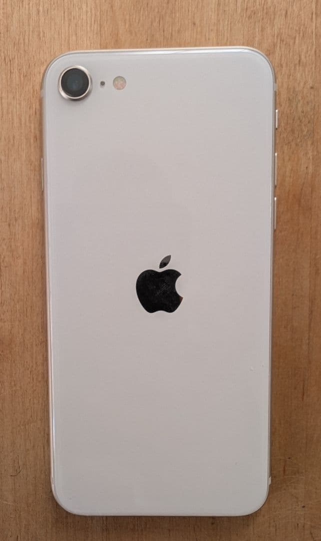 iPhone SE3 箱充電ケーブル付き NFC不可