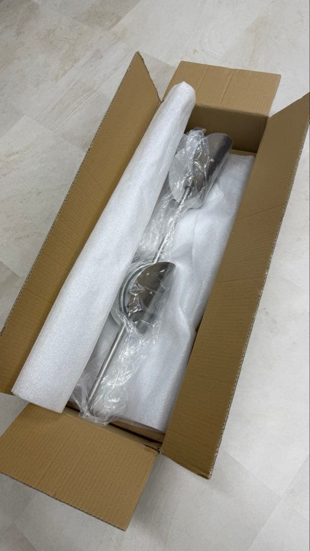 Ferrum フロアライト シルバー