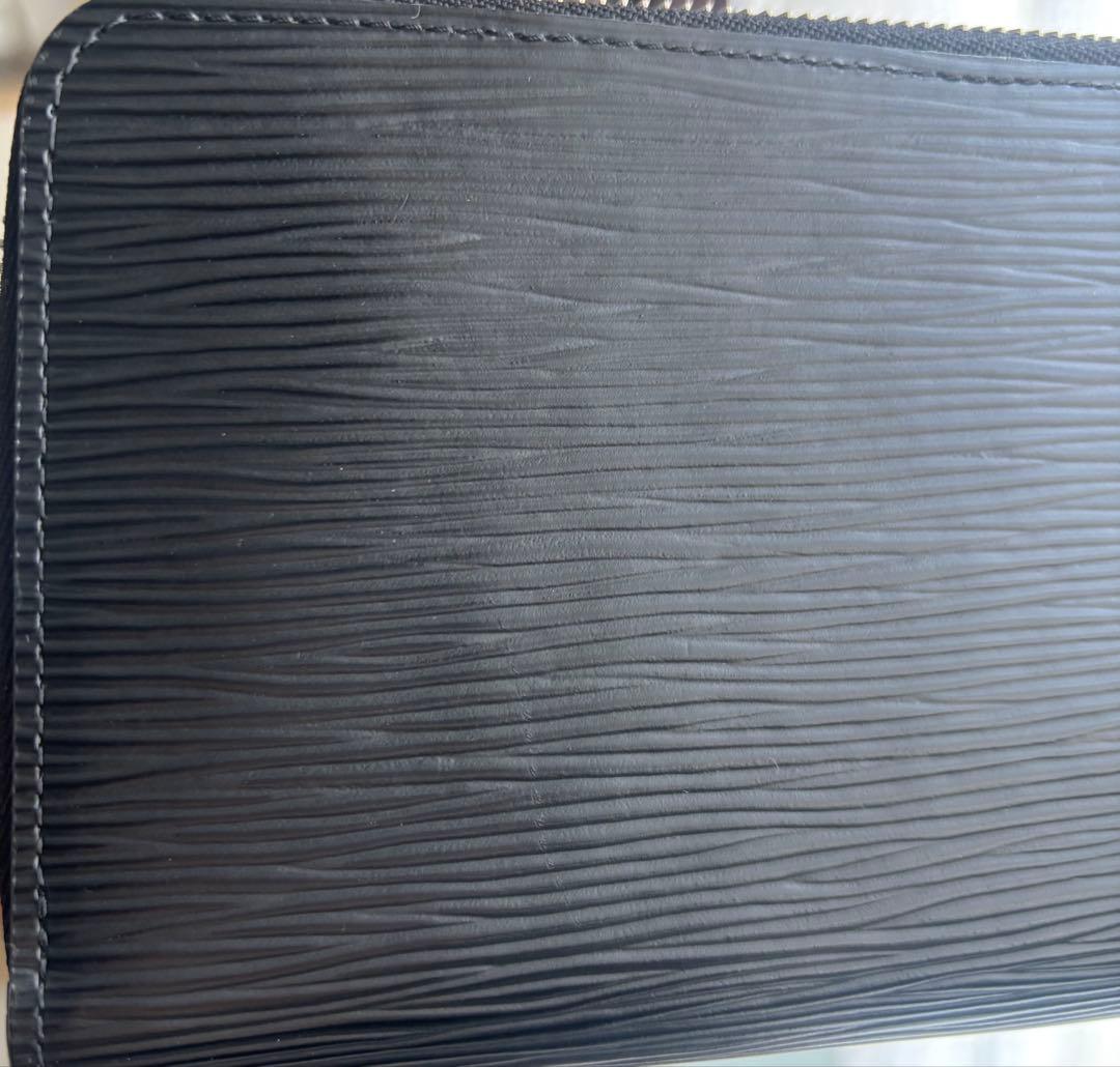 ジッピーウォレットエピ 長財布M61857