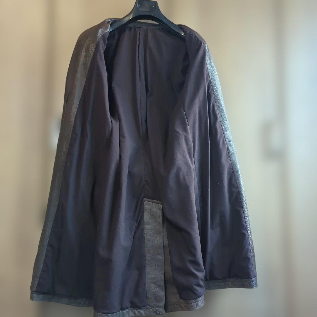 美品ラムレザー 　シングルトレンチコートSLIMFIT　灰色っぽい淡茶　型押　M