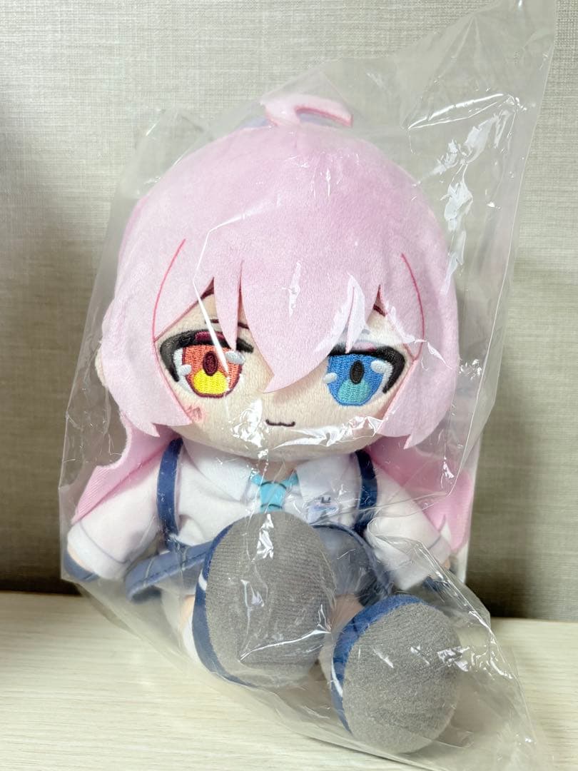 ちょこぷに　ぬいぐるみ　小鳥遊ホシノ　グッスマ　ブルアカ　ブルーアーカイブ