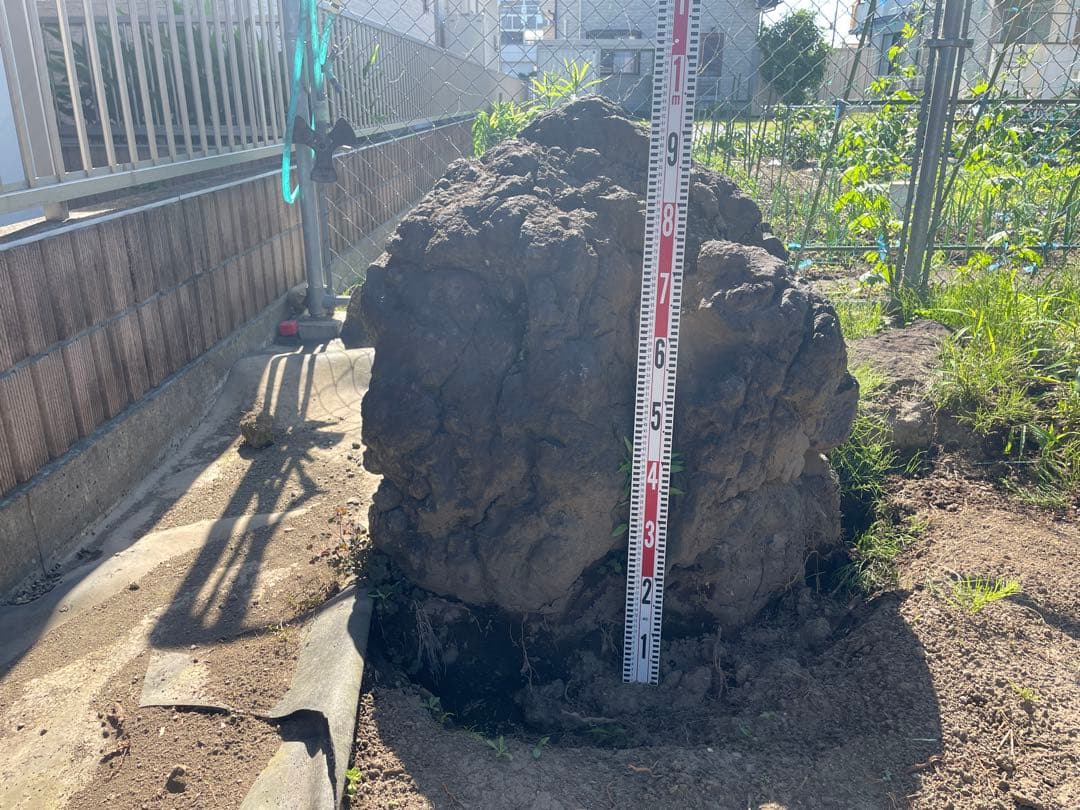 庭石　溶岩　浅間溶岩石　岩　ドライガーデン　エクステリア