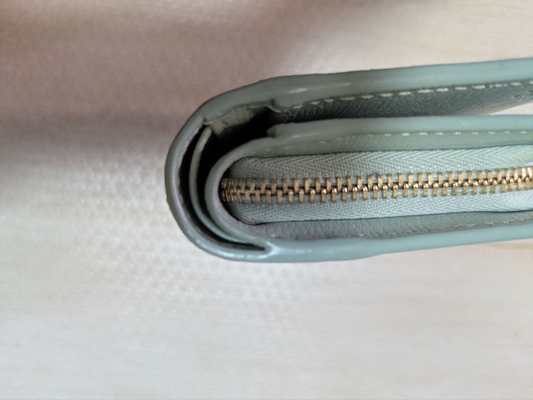 早いもの勝ち！グッチ GUCCI スクリプト ジップアラウンドウォレット ‎