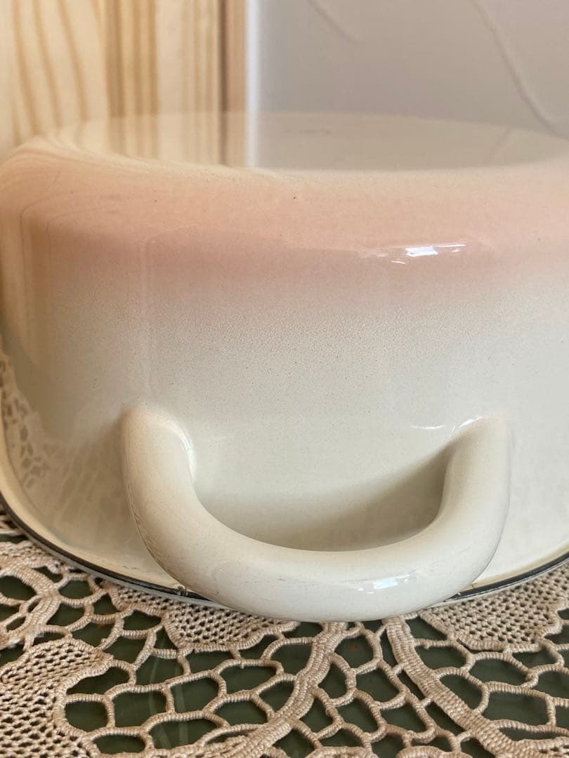 ☆マニーローズ☆ホーロー 両手鍋　オーバル　木製つまみ Many