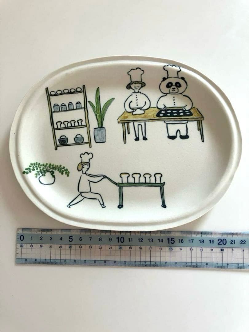 【未使用品】室井夏美さん シェフと動物のイラスト陶器皿 2枚セット