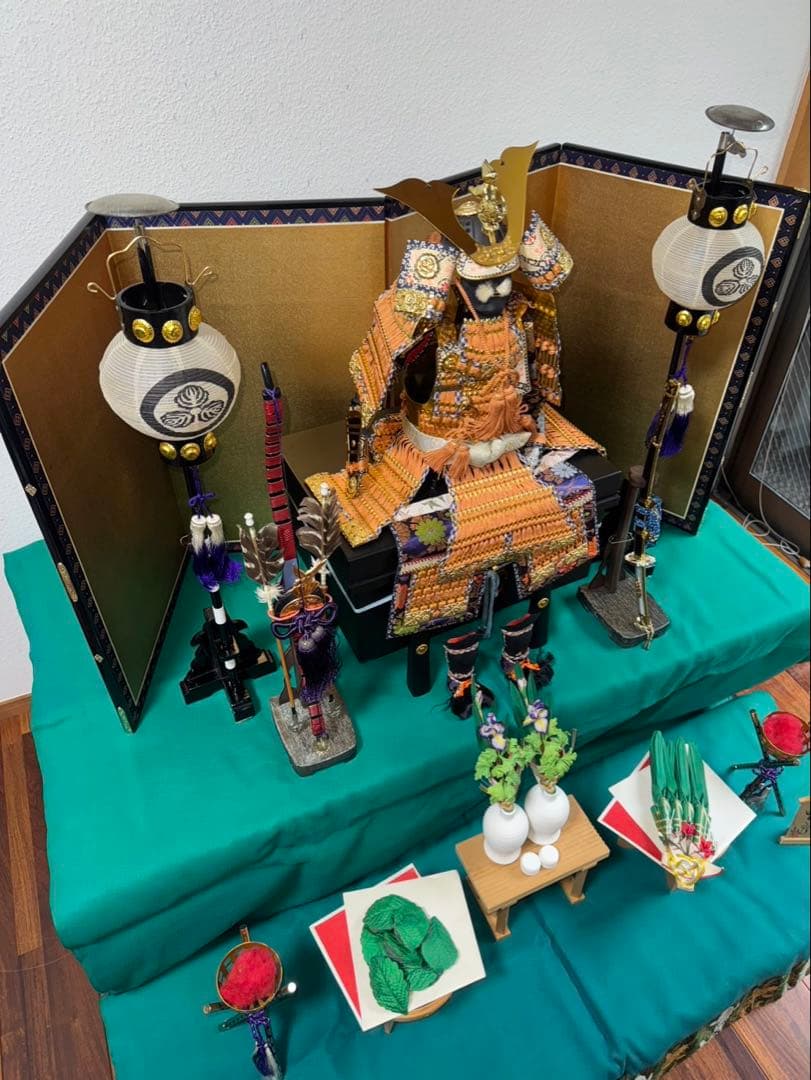 昭和レトロ アンティーク 京都島津【五月人形】豊泉作 金屏風 毛氈付