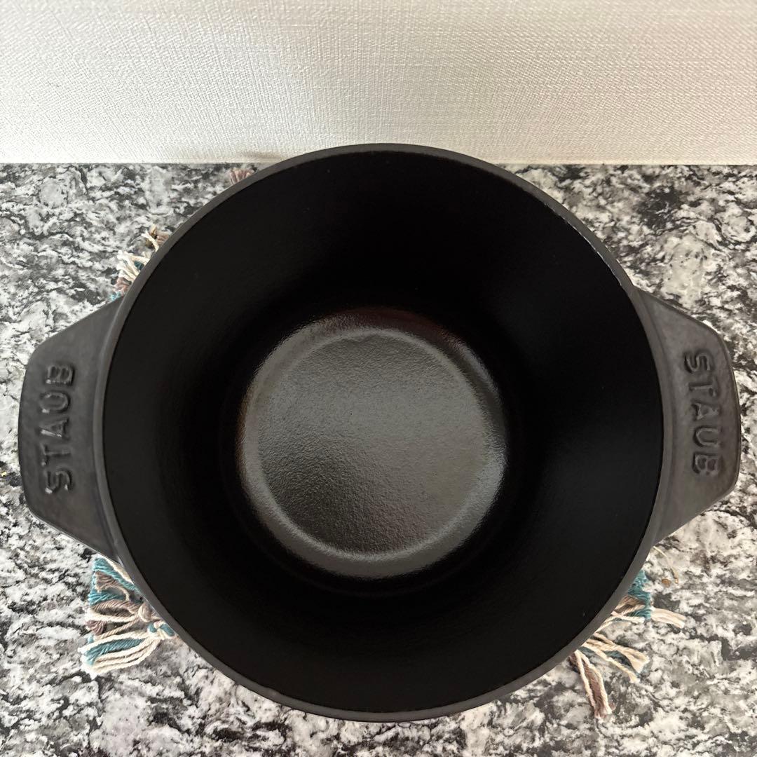 STAUB 両手鍋 黒 ラ　ココット　de GOHAN Mサイズ