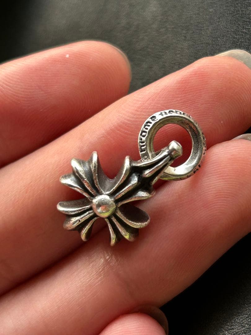 Chrom heartsクロムハーツ　CH プラスチャーム