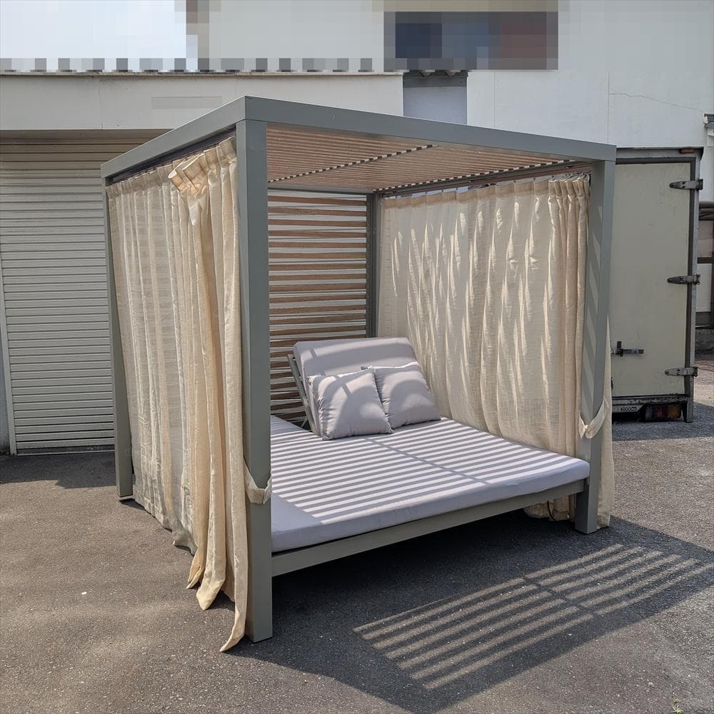 リゾートベッド　ベッド　デイベッド　グランピング　プールサイド　カーテン付き　A