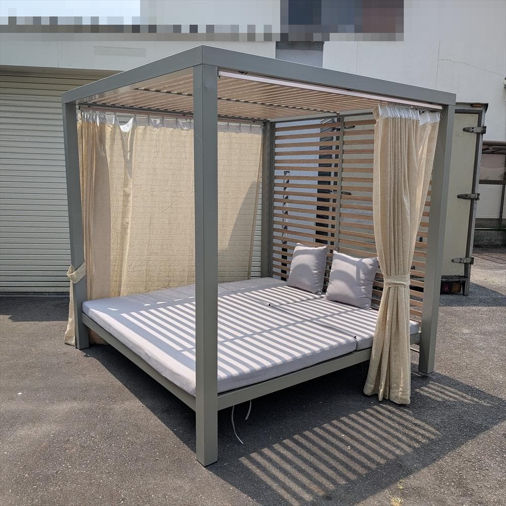 リゾートベッド　ベッド　デイベッド　グランピング　プールサイド　カーテン付き　A