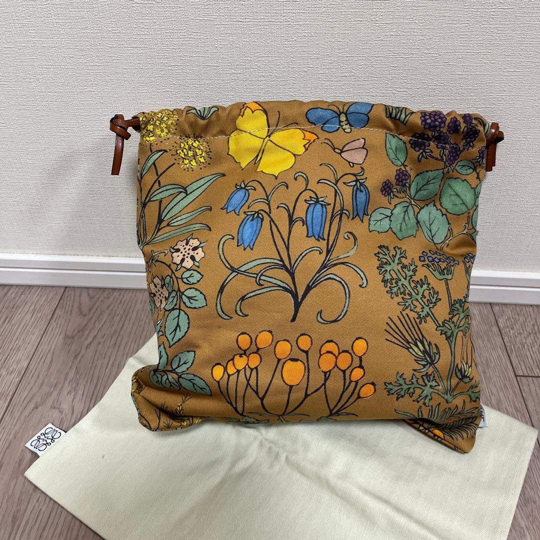 ロエベ　巾着　ブラウン