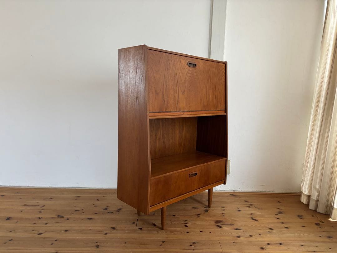 北欧ヴィンテージ　チーク　ビューローキャビネット