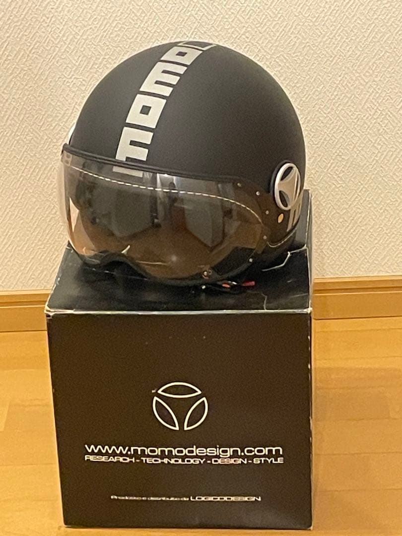 美品！MOMO DESIGN フルフェイスヘルメット マットブラック