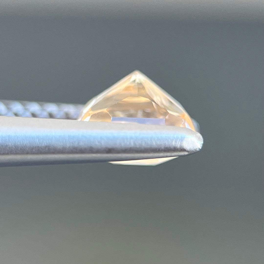 スリランカ産非加熱天然オレンジサファイアルース