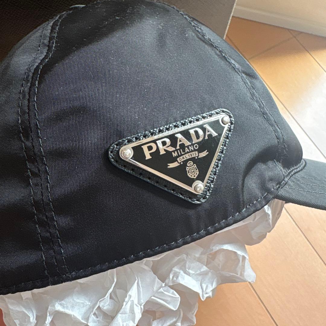 え*み様 美品　男女兼用　PRADA ナイロンベースボールキャップ　ブラック　M